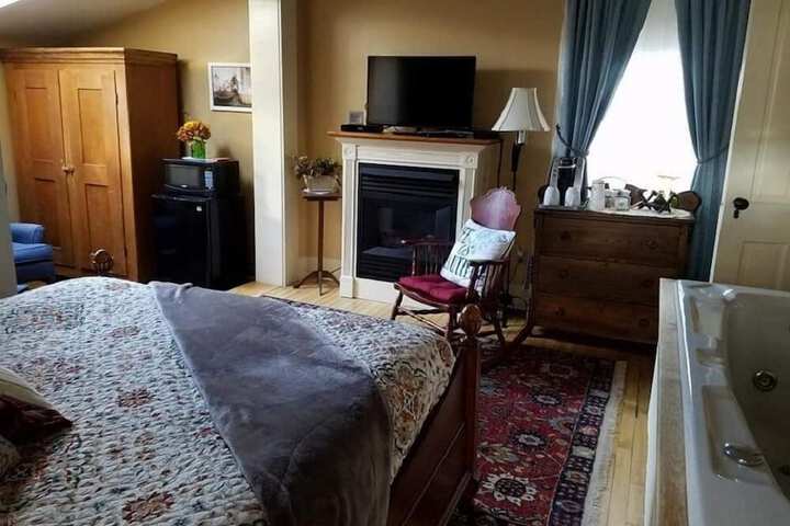 Room 36 of 65