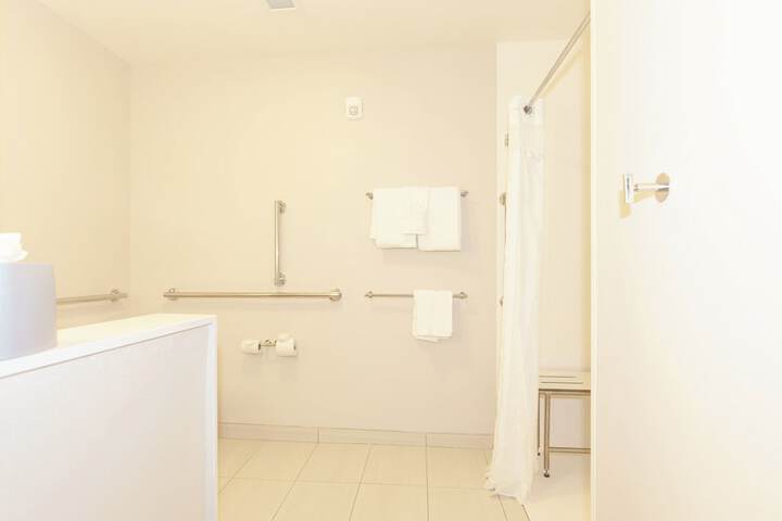 Room 52 of 87