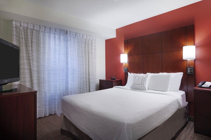 Room 14 of 22