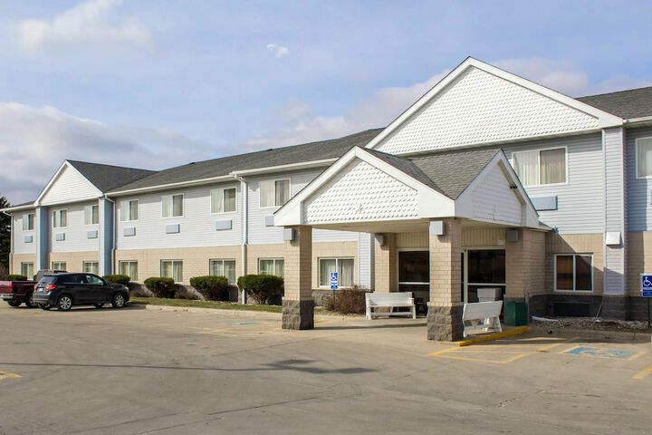 Hotel 3 of 34