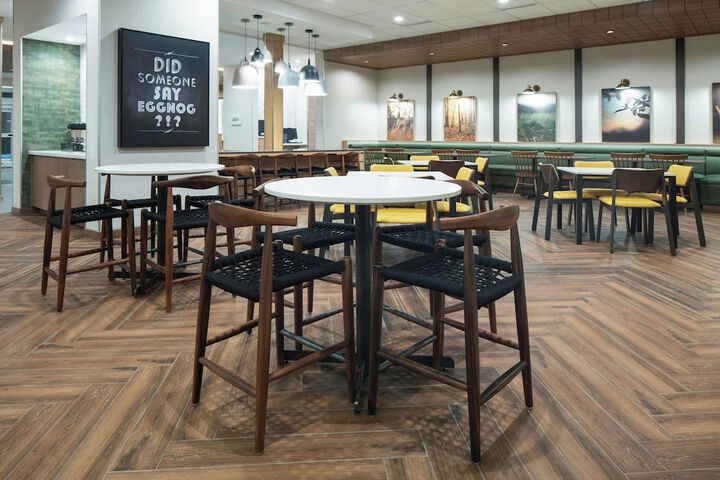 Breakfast/Coffee Service 23 of 27