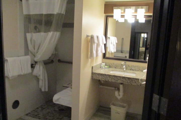 Room 20 of 26