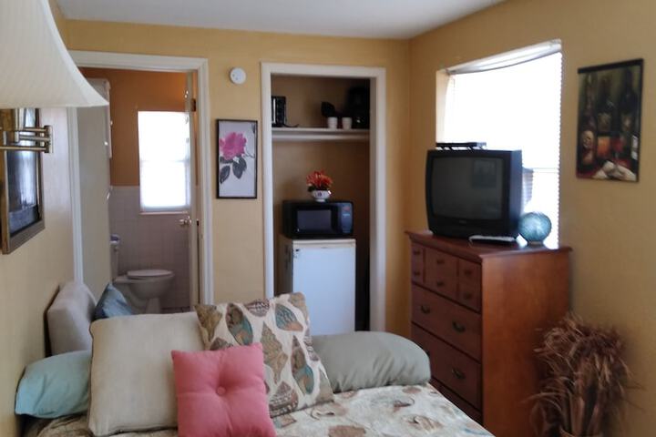 Room 25 of 49