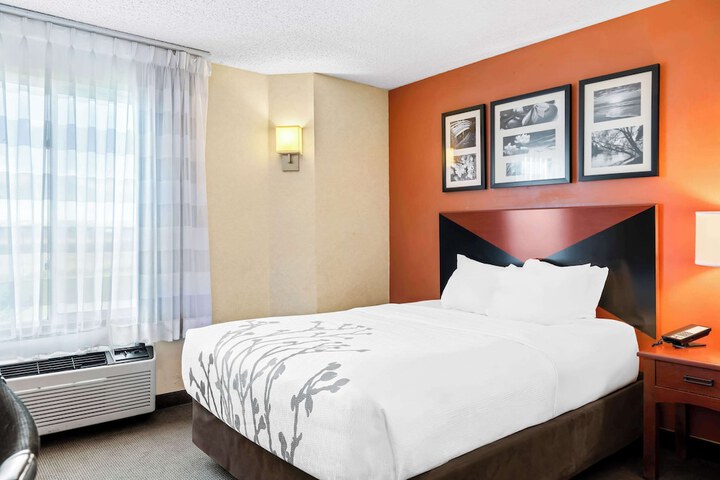 Room 21 of 59