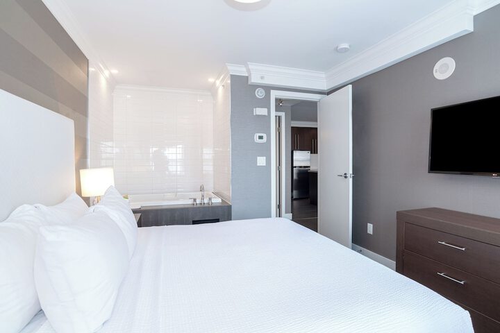 Room 32 of 56