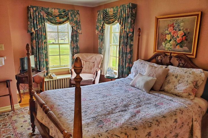 Montague Inn