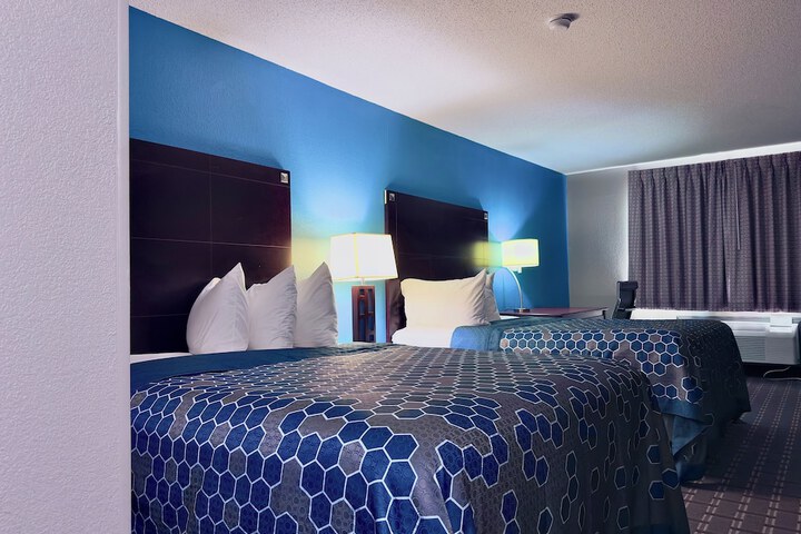Room 21 of 39