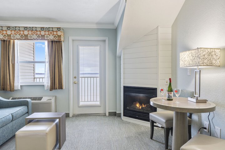 Cherry Tree Inn & Suites