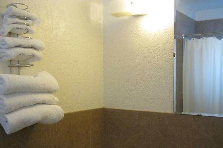 Room 35 of 40