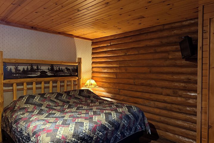 Room 95 of 374