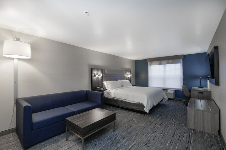 Room 30 of 46