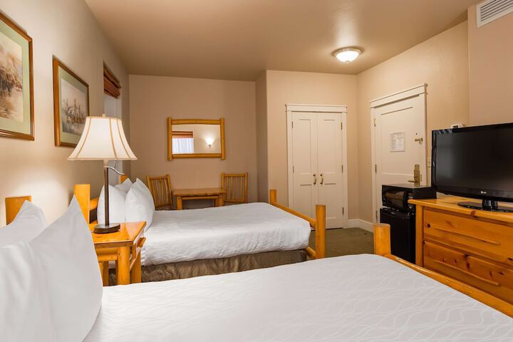 Room 9 of 28