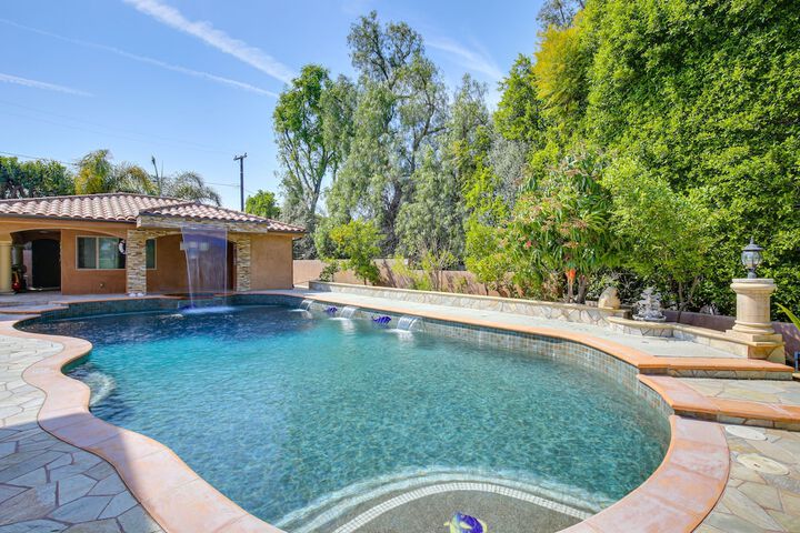 Spacious Fullerton Villa w / Private Pool & Hot Tub