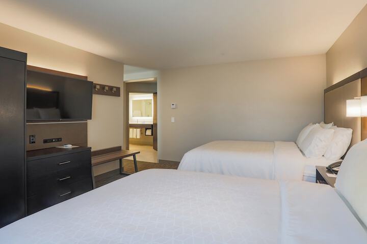 Room 13 of 47