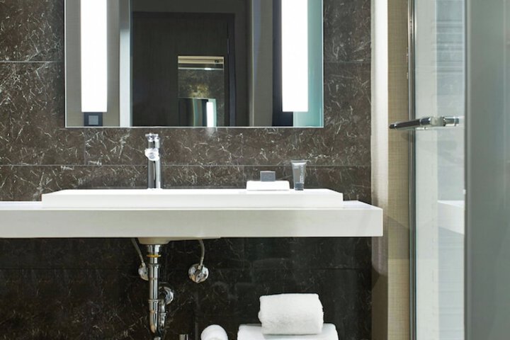 AC Hotel by Marriott Seattle Bellevue / Downtown
