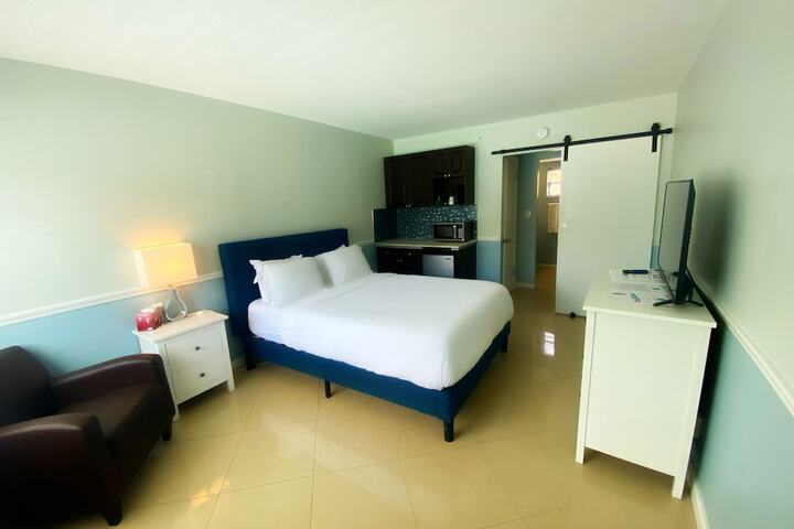 Room 12 of 12