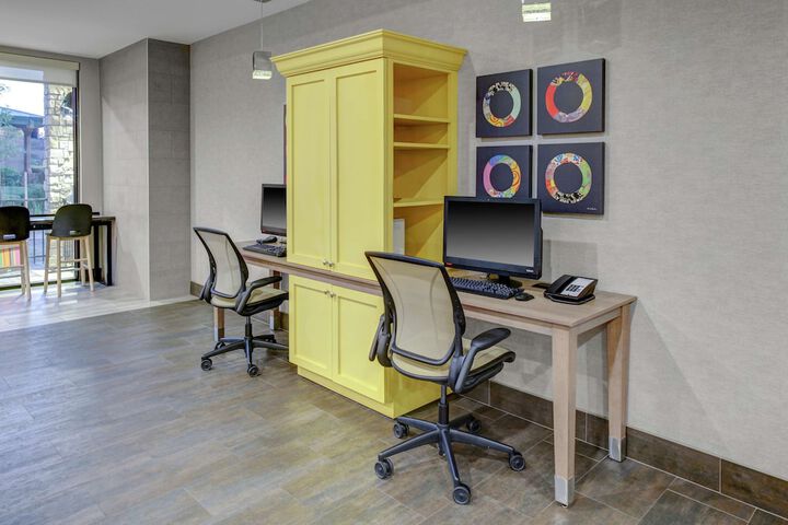 Business Center 29 of 29