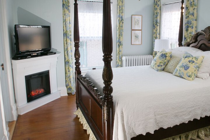 Room 19 of 32