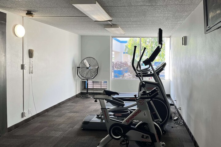 Studio 6 Suites Clarion PA