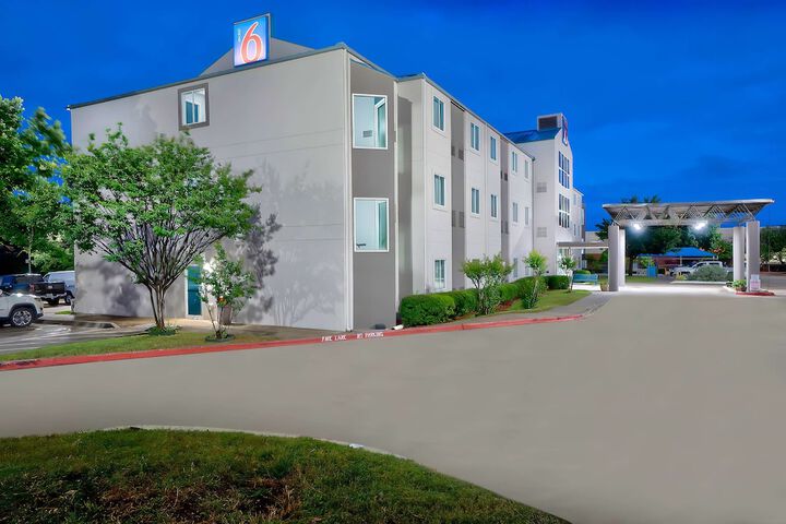 Hotel 2 of 25
