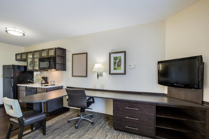 Room 21 of 33