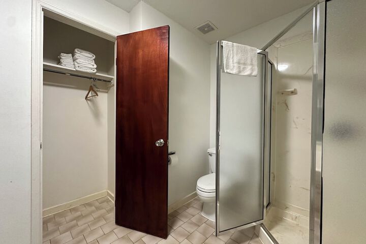 Room 41 of 46