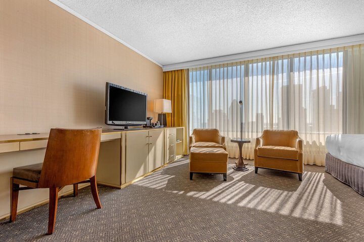 Room 14 of 76