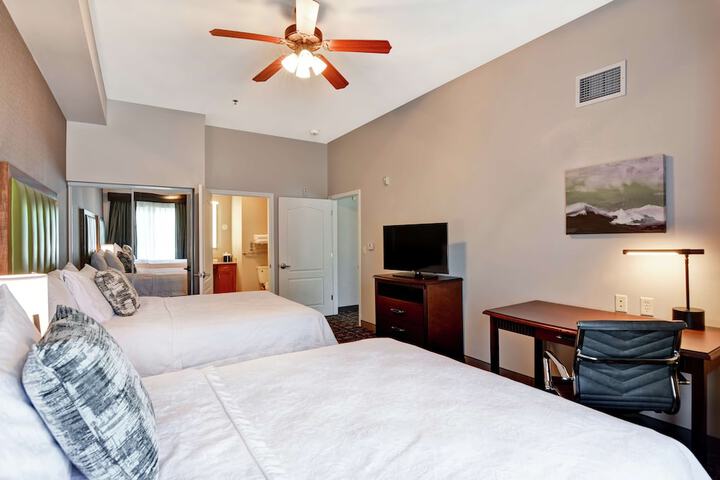 Room 27 of 60