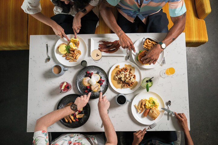 Dining 60 of 88