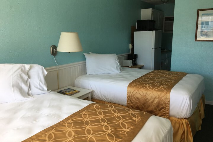 Room 8 of 19