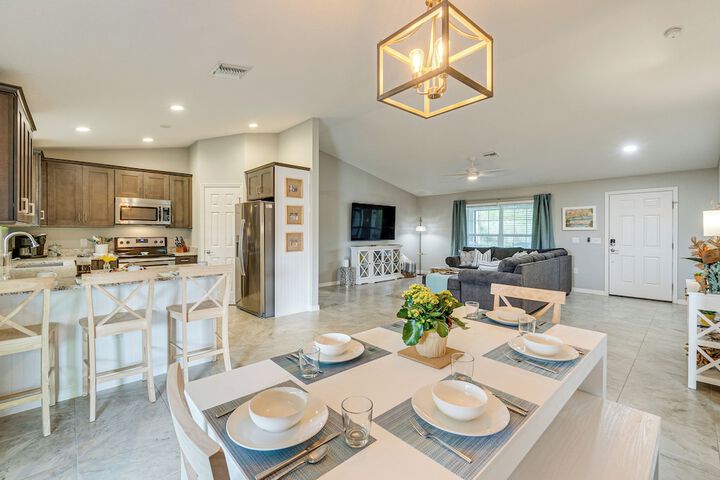 Englewood Vacation Rental w / Private Heated Pool!