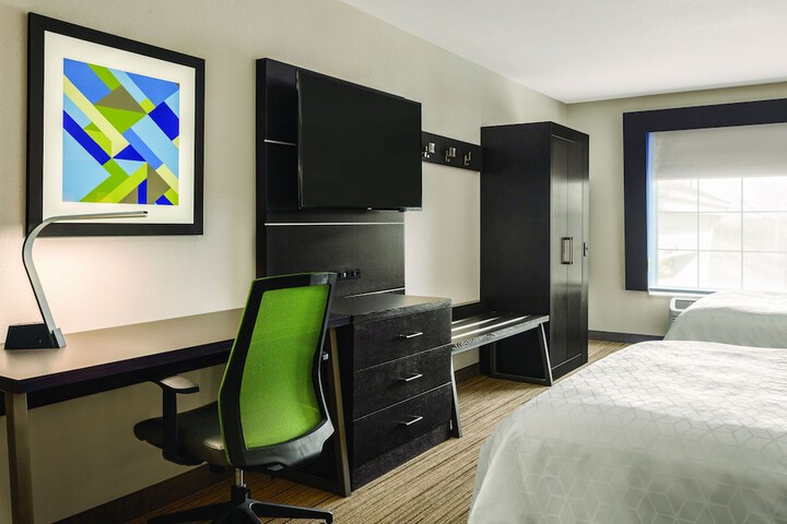 Room 21 of 40