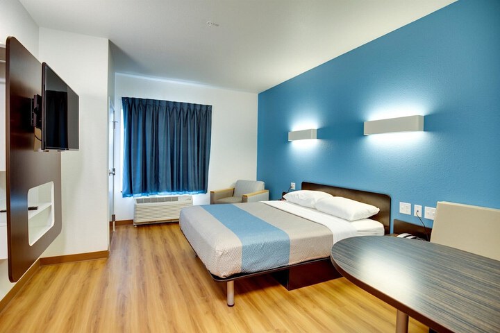 Motel 6 Poplar Bluff MO