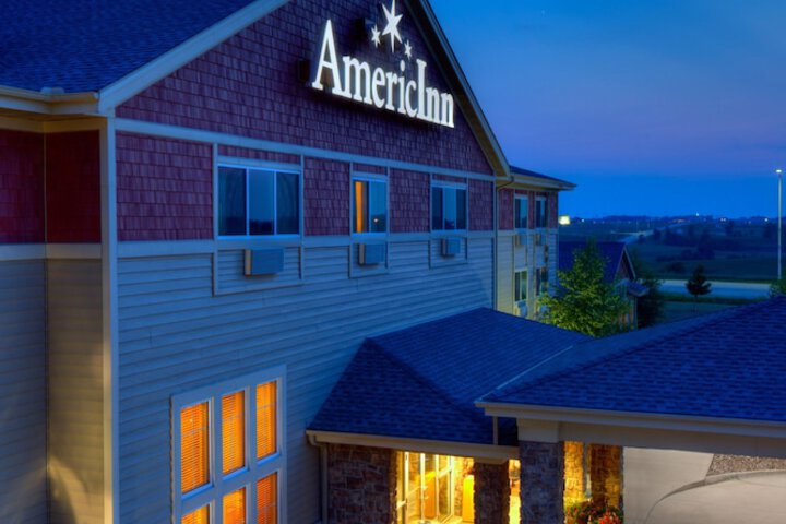 Hotel 4 of 61