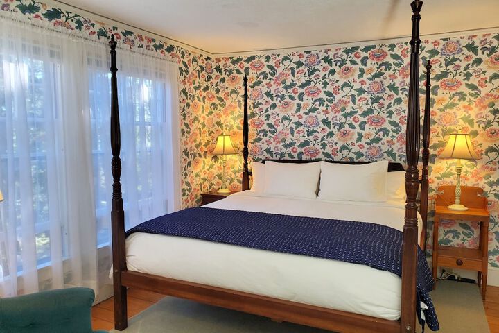 Room 85 of 91