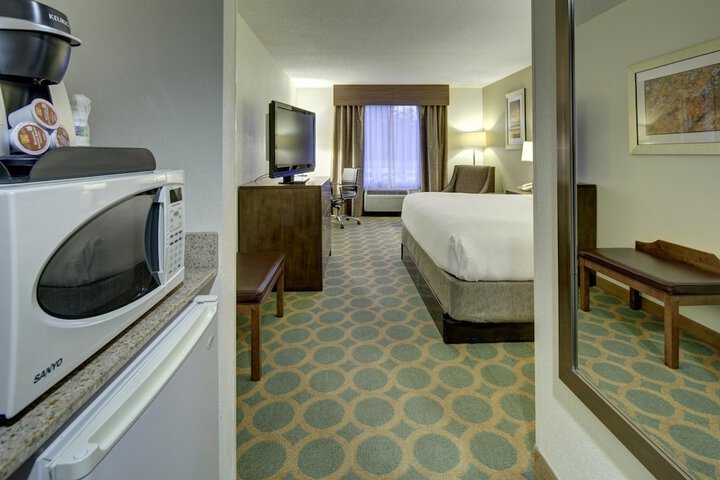Room 15 of 46