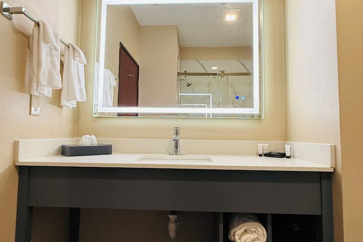 La Quinta Inn & Suites by Wyndham Morgan City