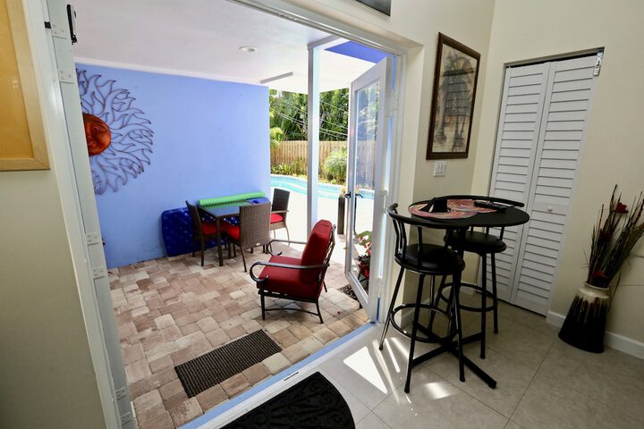 Fantasy Island Inn – Caters to Men