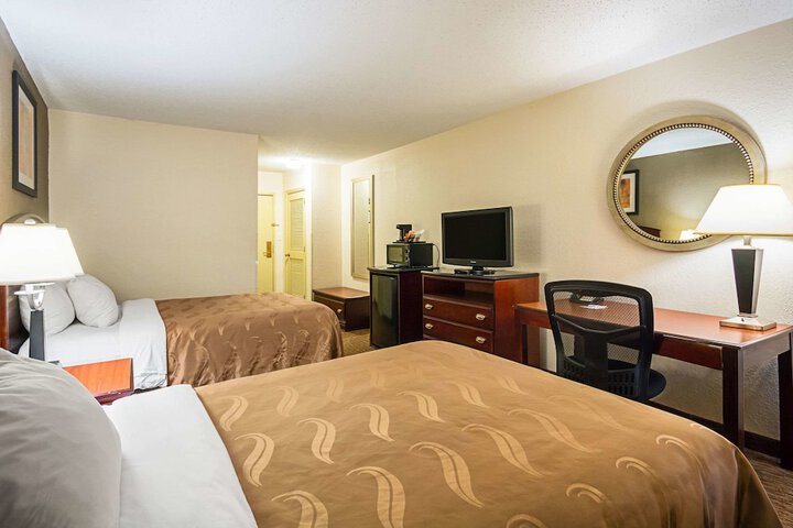 Room 18 of 43