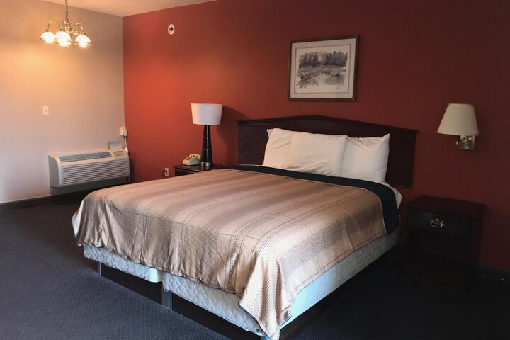 Room 27 of 46