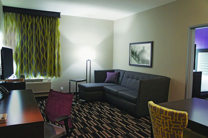 Room 28 of 42