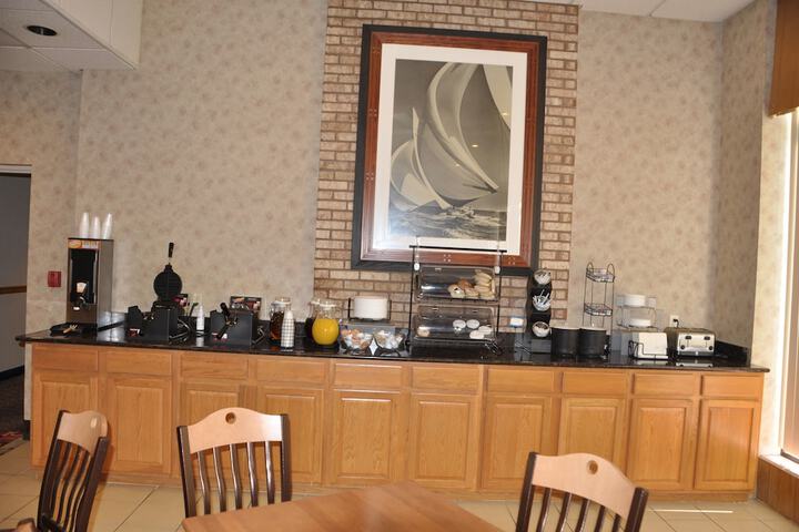Breakfast/Coffee Service 38 of 41