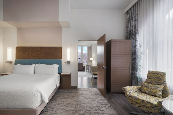 EVEN Hotel Pittsburgh Downtown by IHG