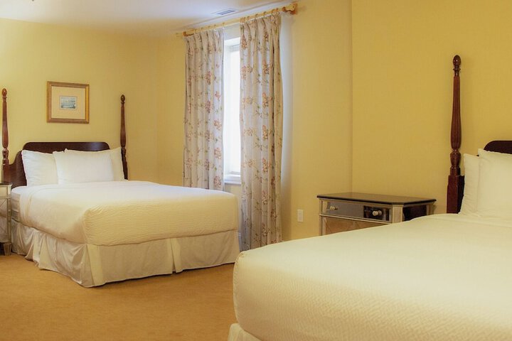 Grant Hall Hotel