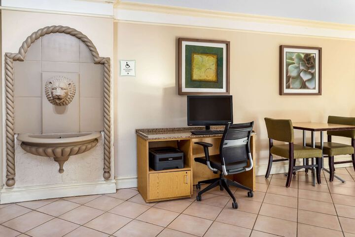 La Quinta Inn Tampa Airport Stadium Westshore