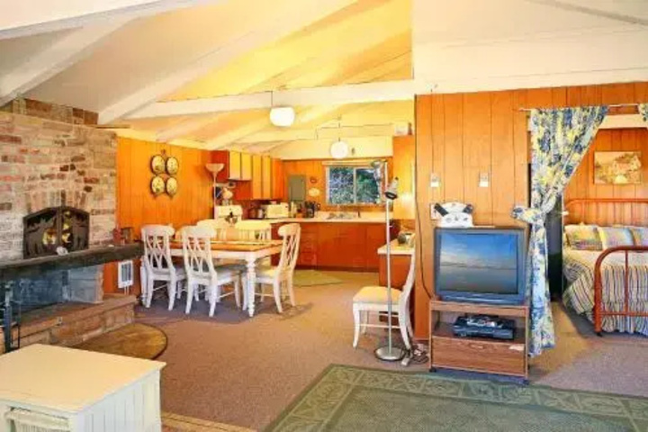 B & R Beach Bungalow