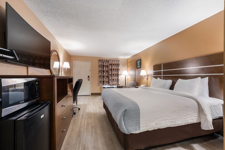 Room 30 of 41
