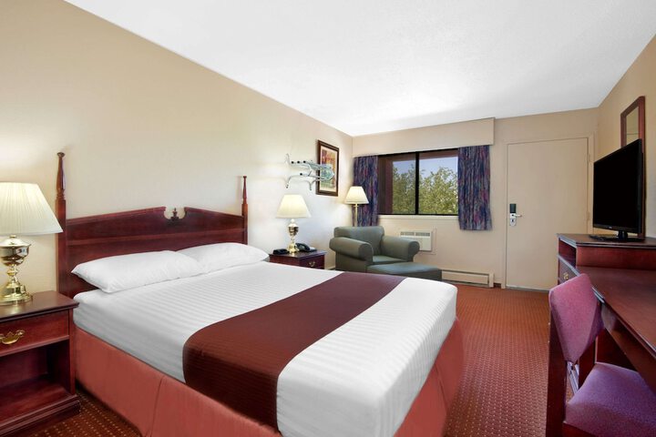 Room 28 of 31