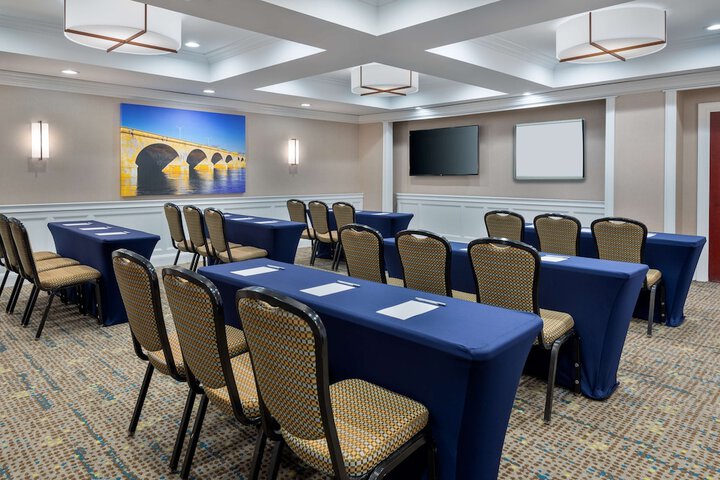 Hampton Inn & Suites Hartford / Farmington