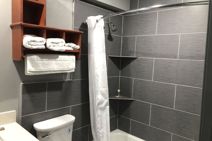 Room 9 of 20